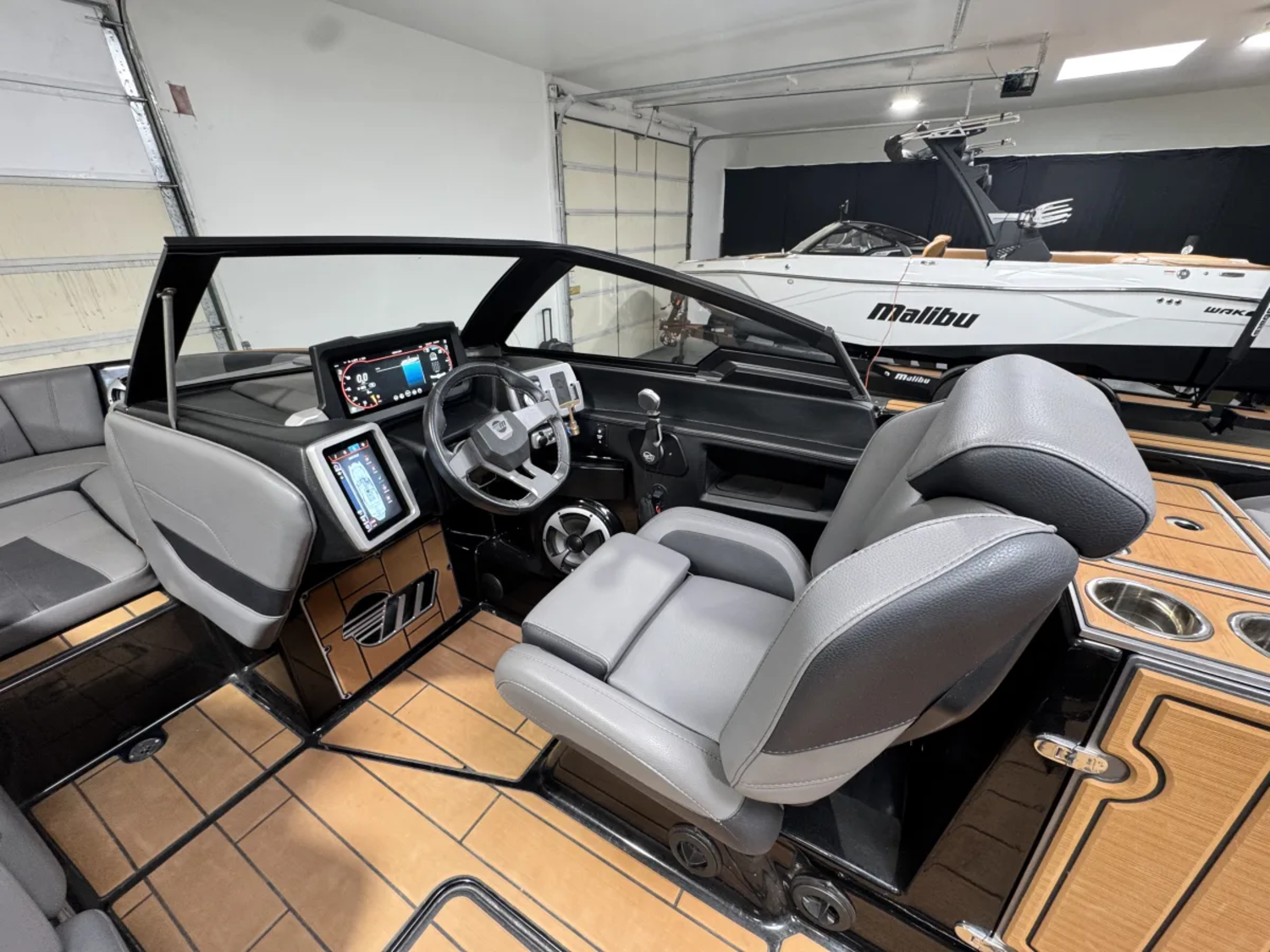 2021 Malibu 24 MXZ Supercharged LT4 Loaded Low hours