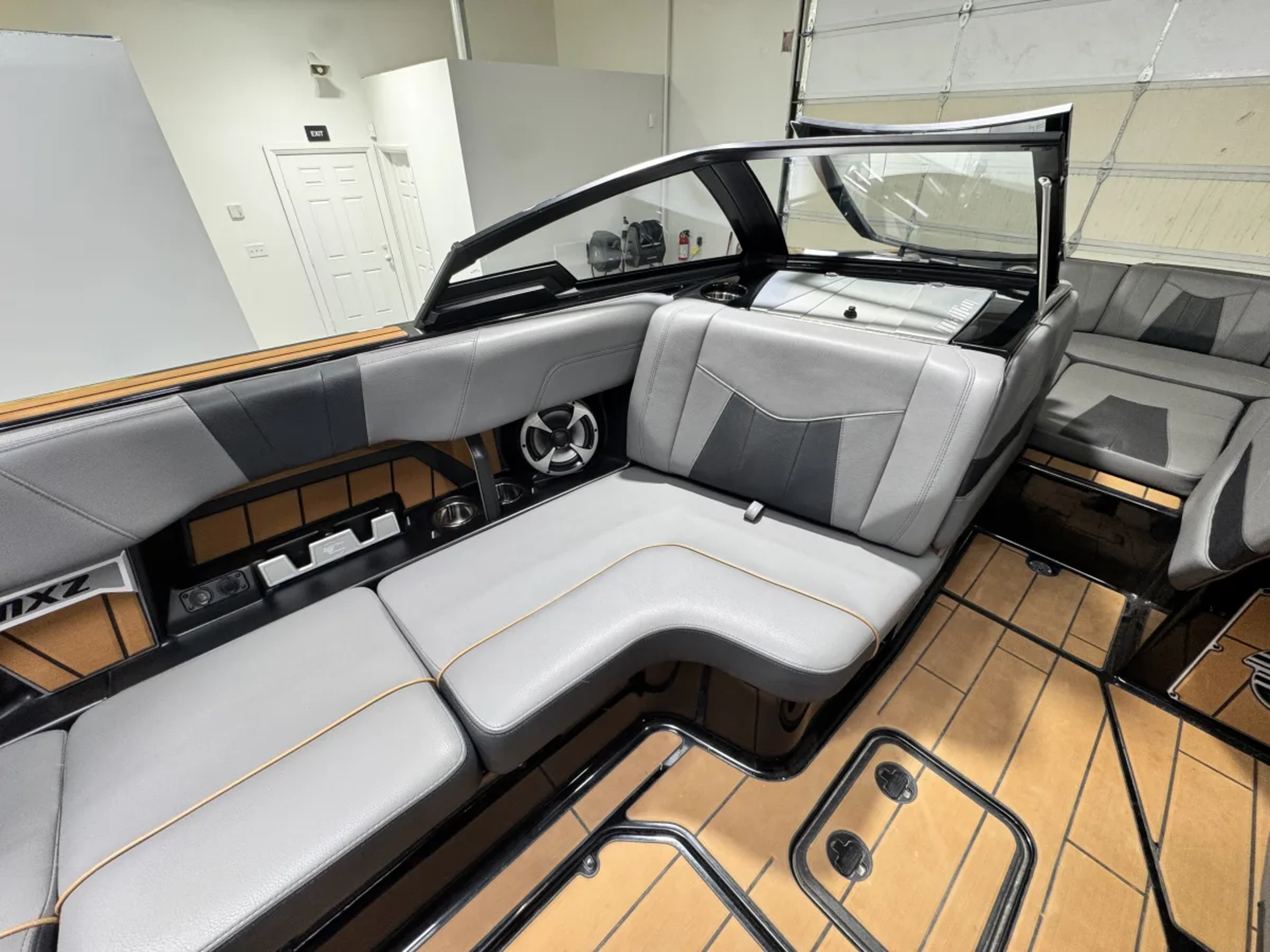 2021 Malibu 24 MXZ Supercharged LT4 Loaded Low hours