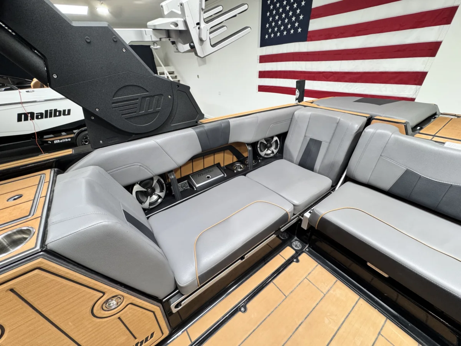 2021 Malibu 24 MXZ Supercharged LT4 Loaded Low hours