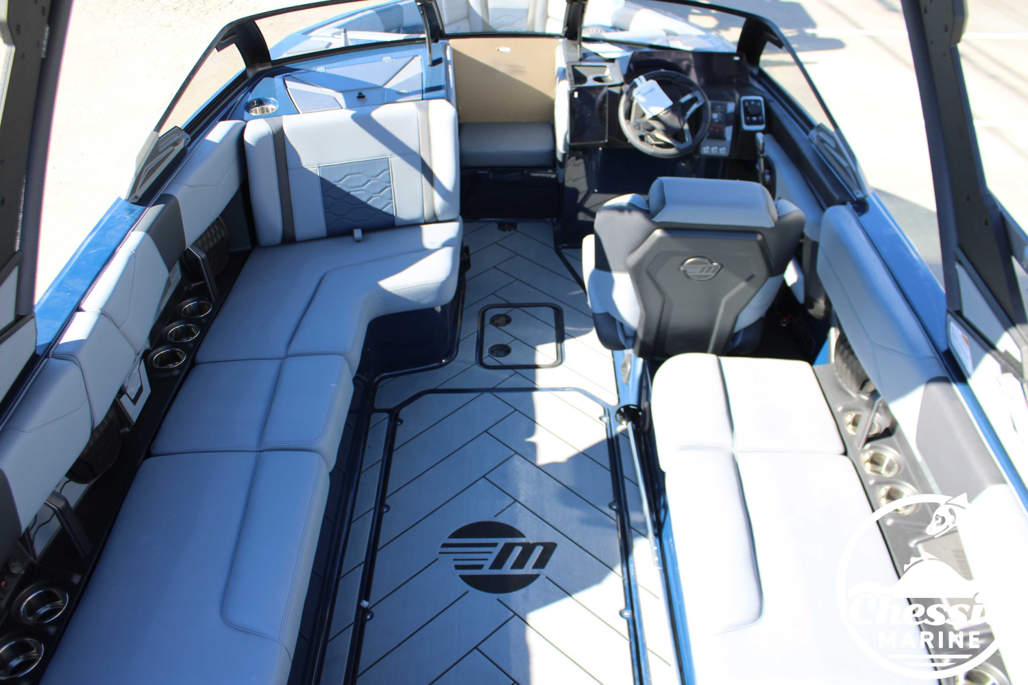 2026 Malibu 23 LSV