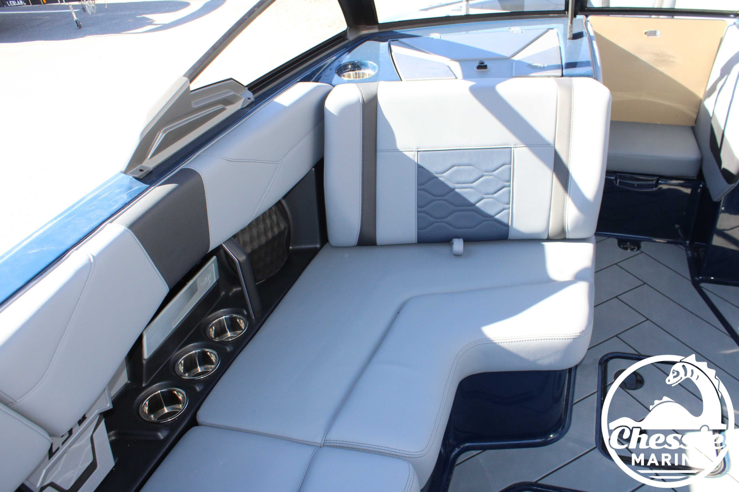 2026 Malibu 23 LSV