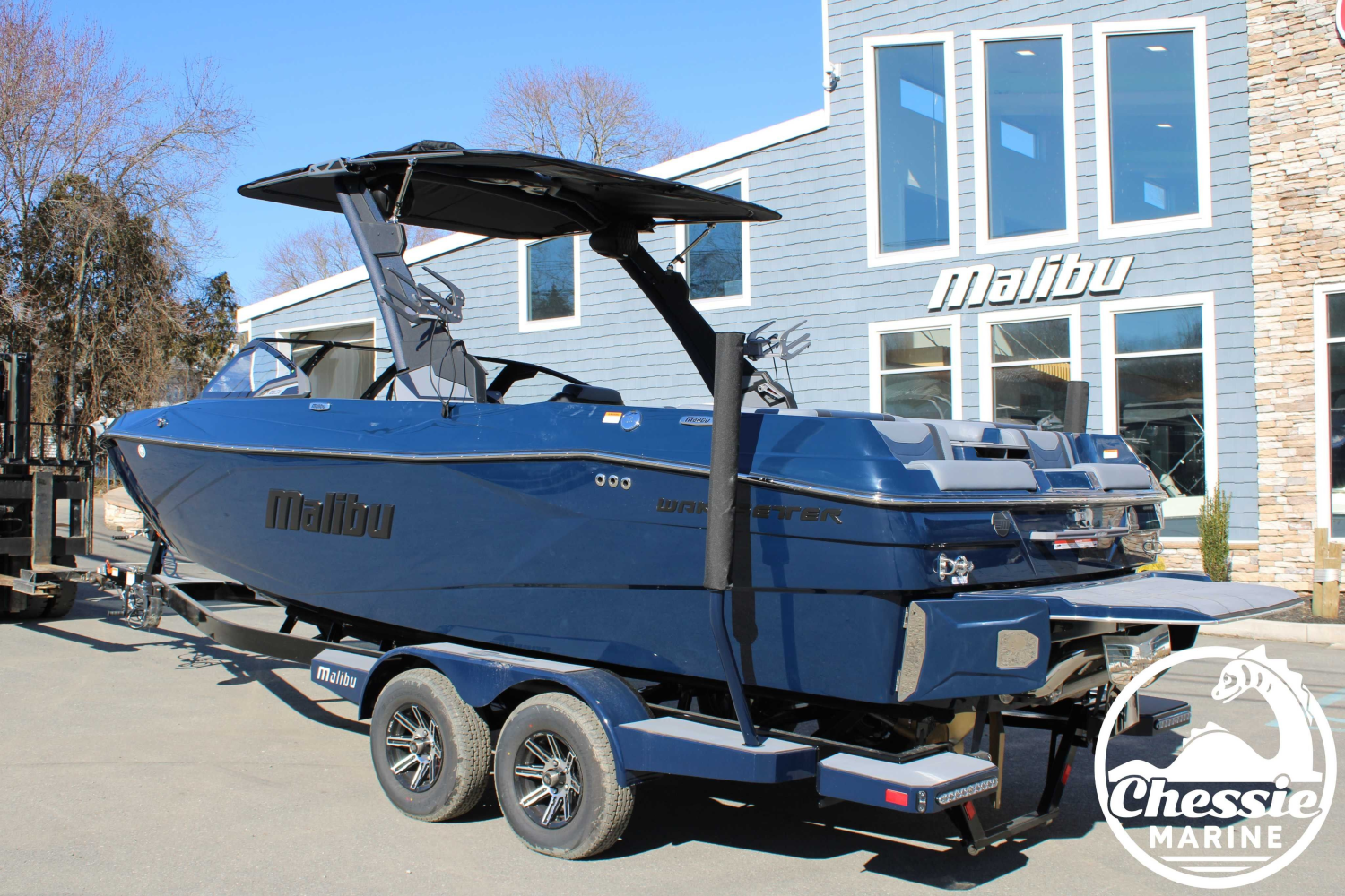 2026 Malibu 23 LSV