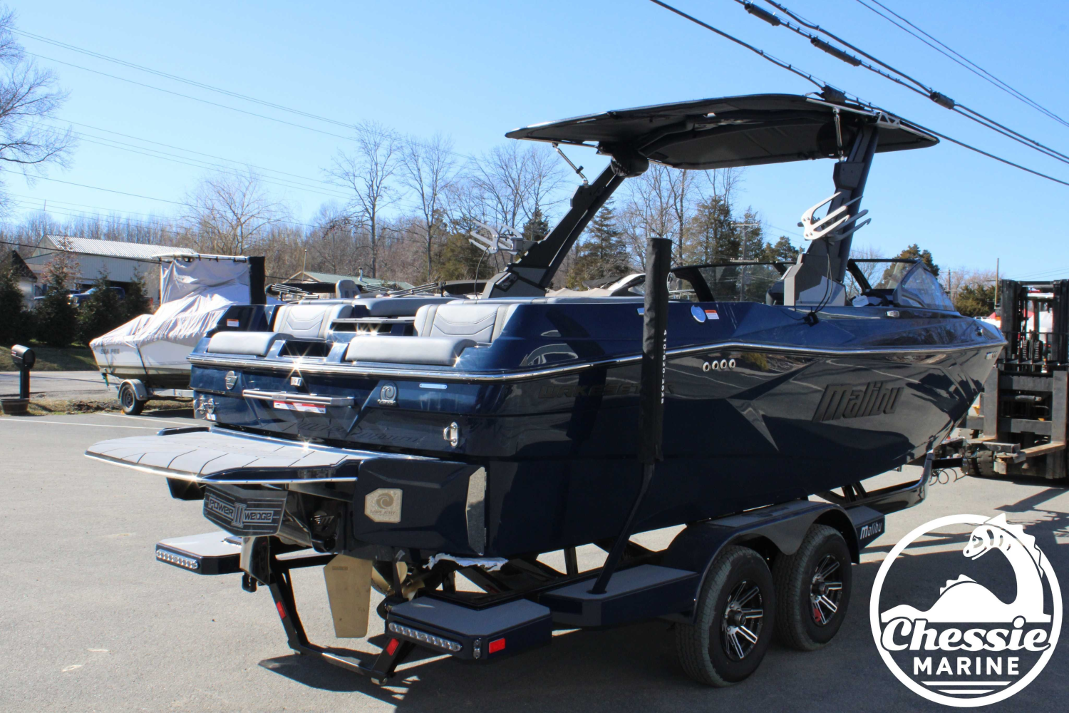 2026 Malibu 23 LSV