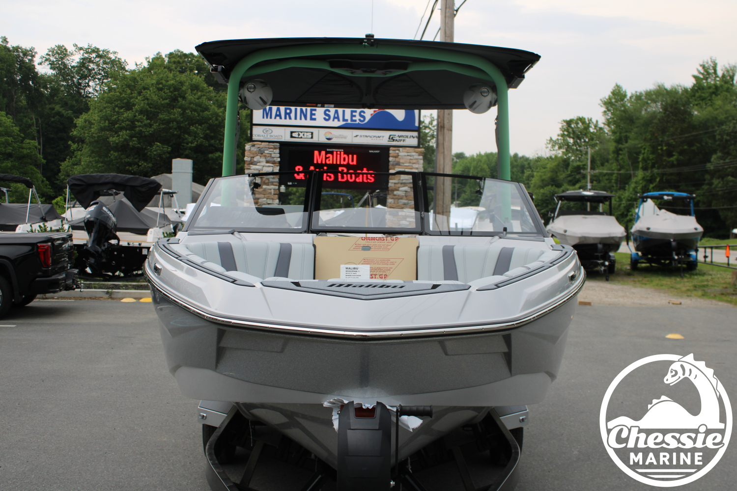 2026 Malibu 22 LSV