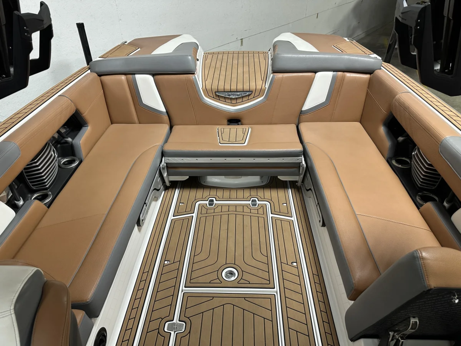 2018 NAUTIQUE G25  XR7  TRAILER 350 hours 