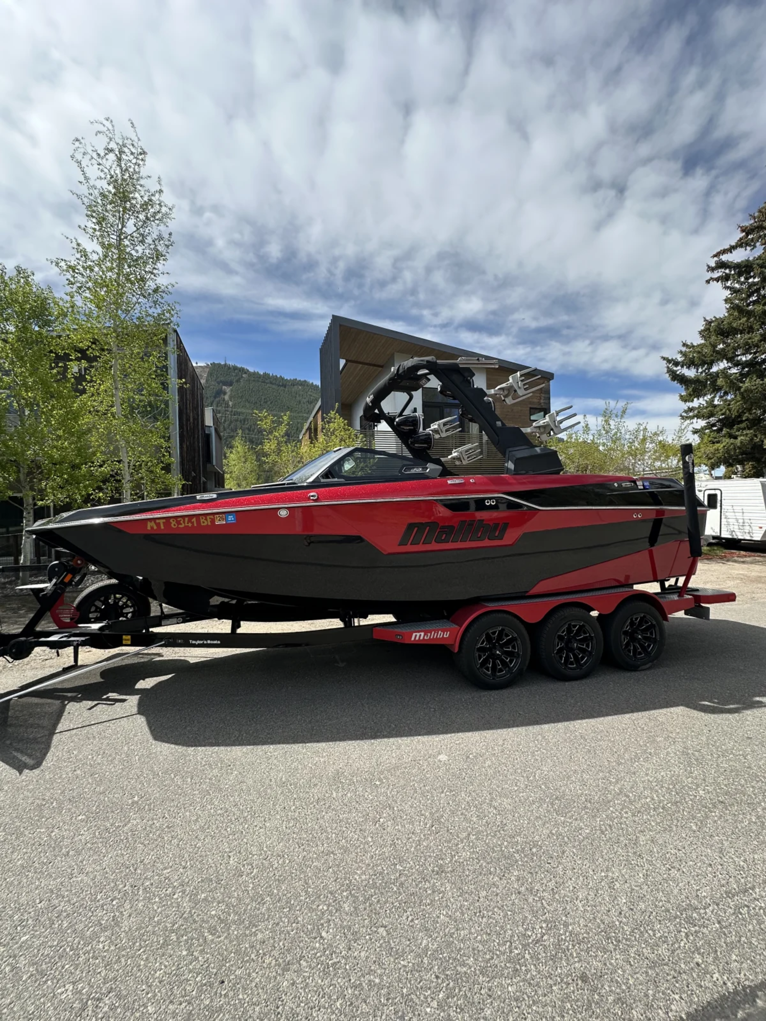 2021 Malibu Boats M240