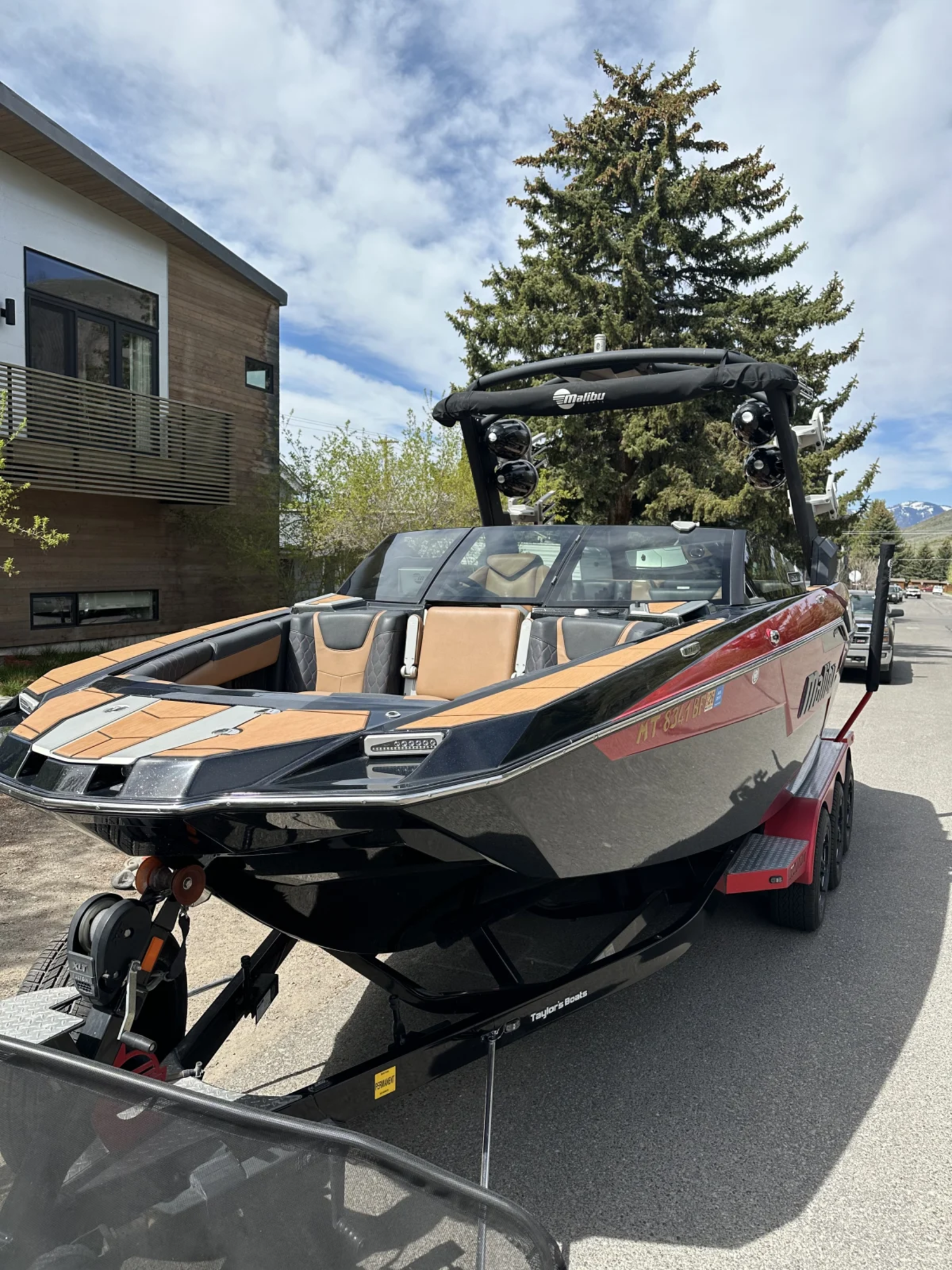 2021 Malibu Boats M240
