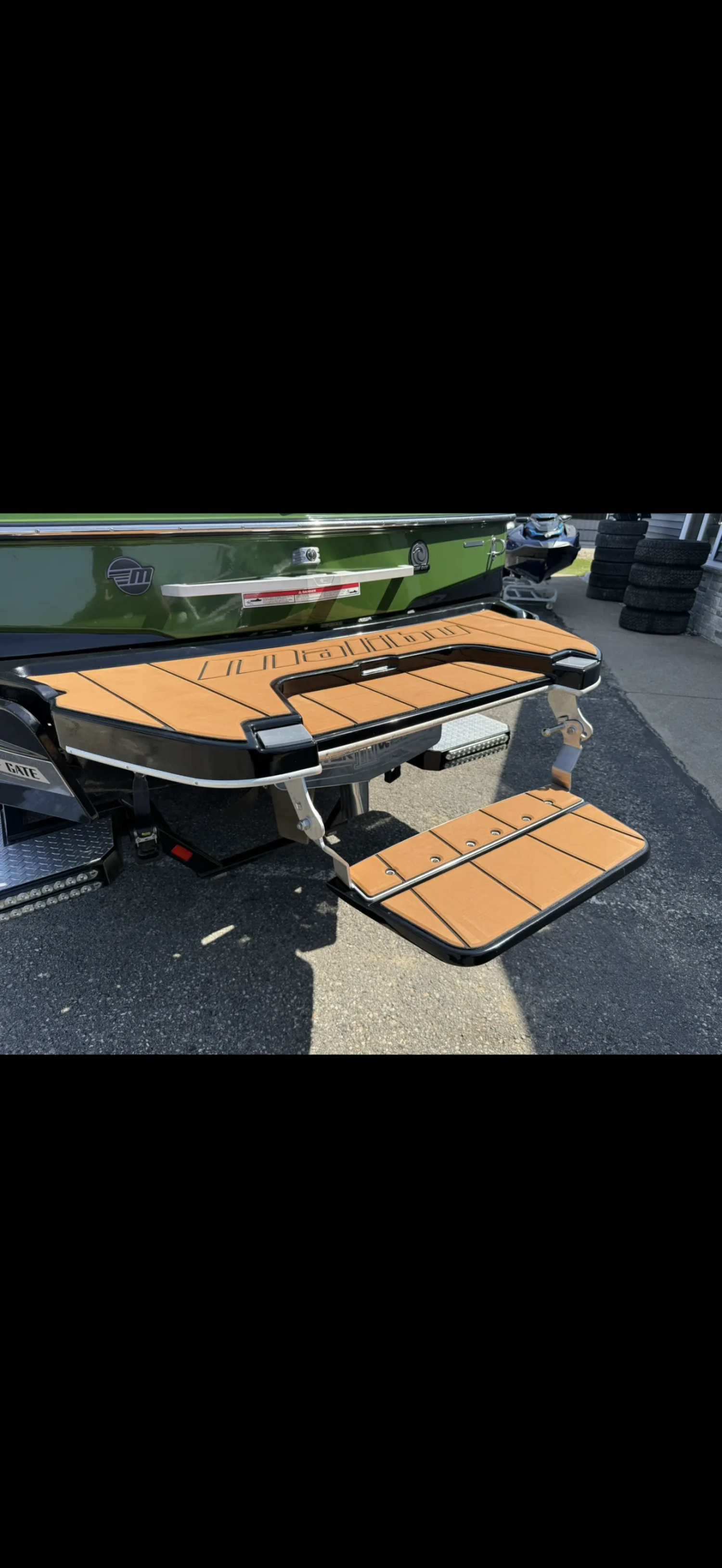 2021 Malibu 23 LSV