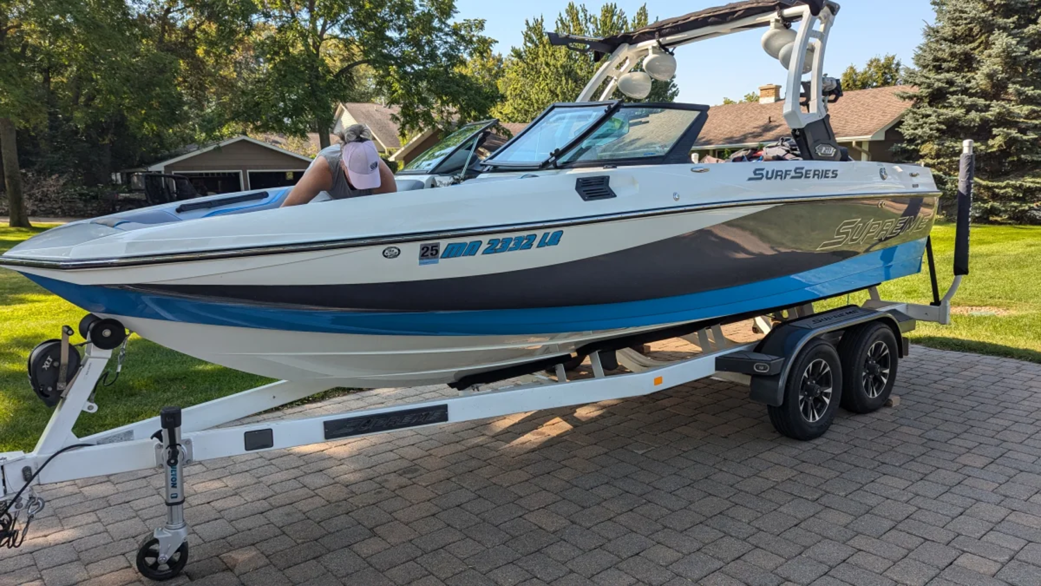 2017 Supreme S211