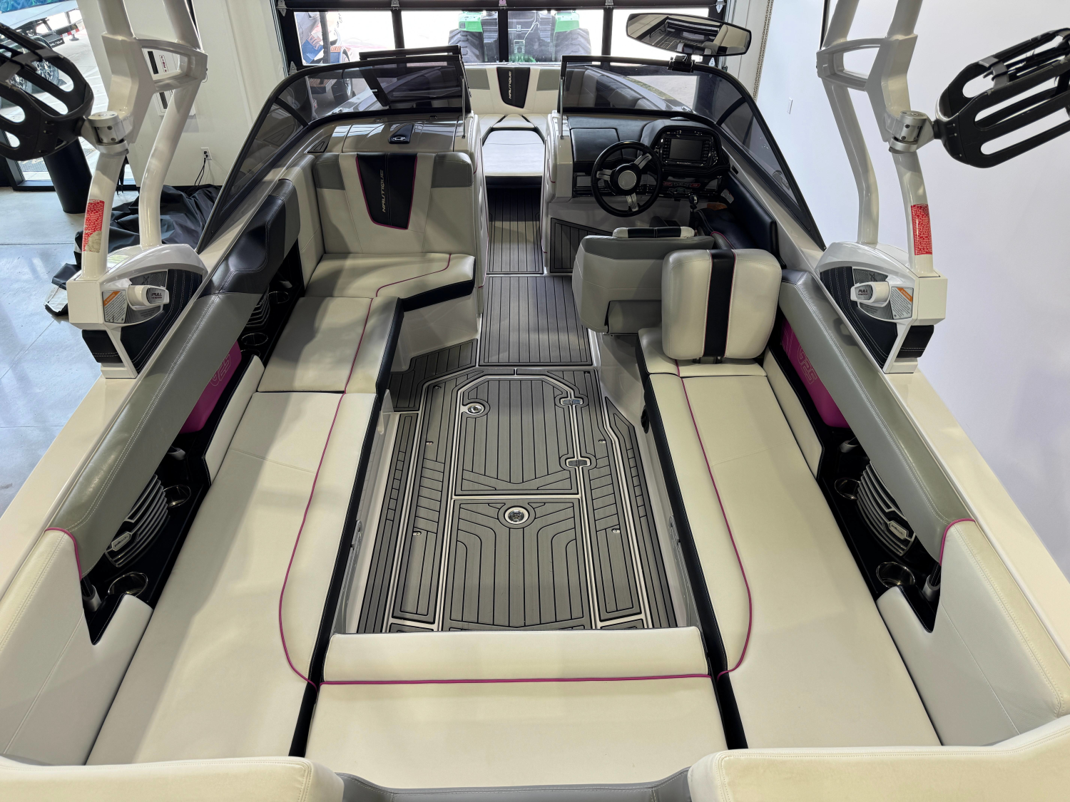 2015 Nautique Super Air Nautique G25