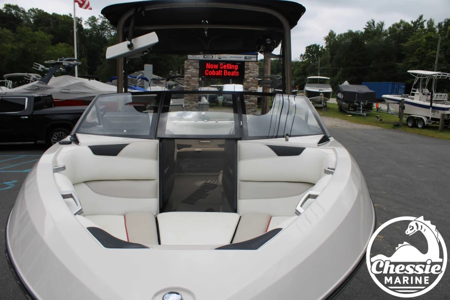 2016 Malibu Boats Wakesetter VLX for sale in Elkton, Maryland