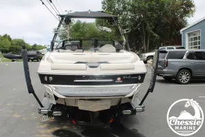 2016 Malibu Boats Wakesetter VLX for sale in Elkton, Maryland