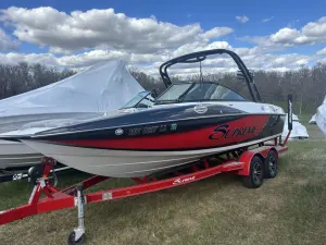 2015 2015 SUPREME S21, TRAILER, COVER for sale in Fargo, North Dakota