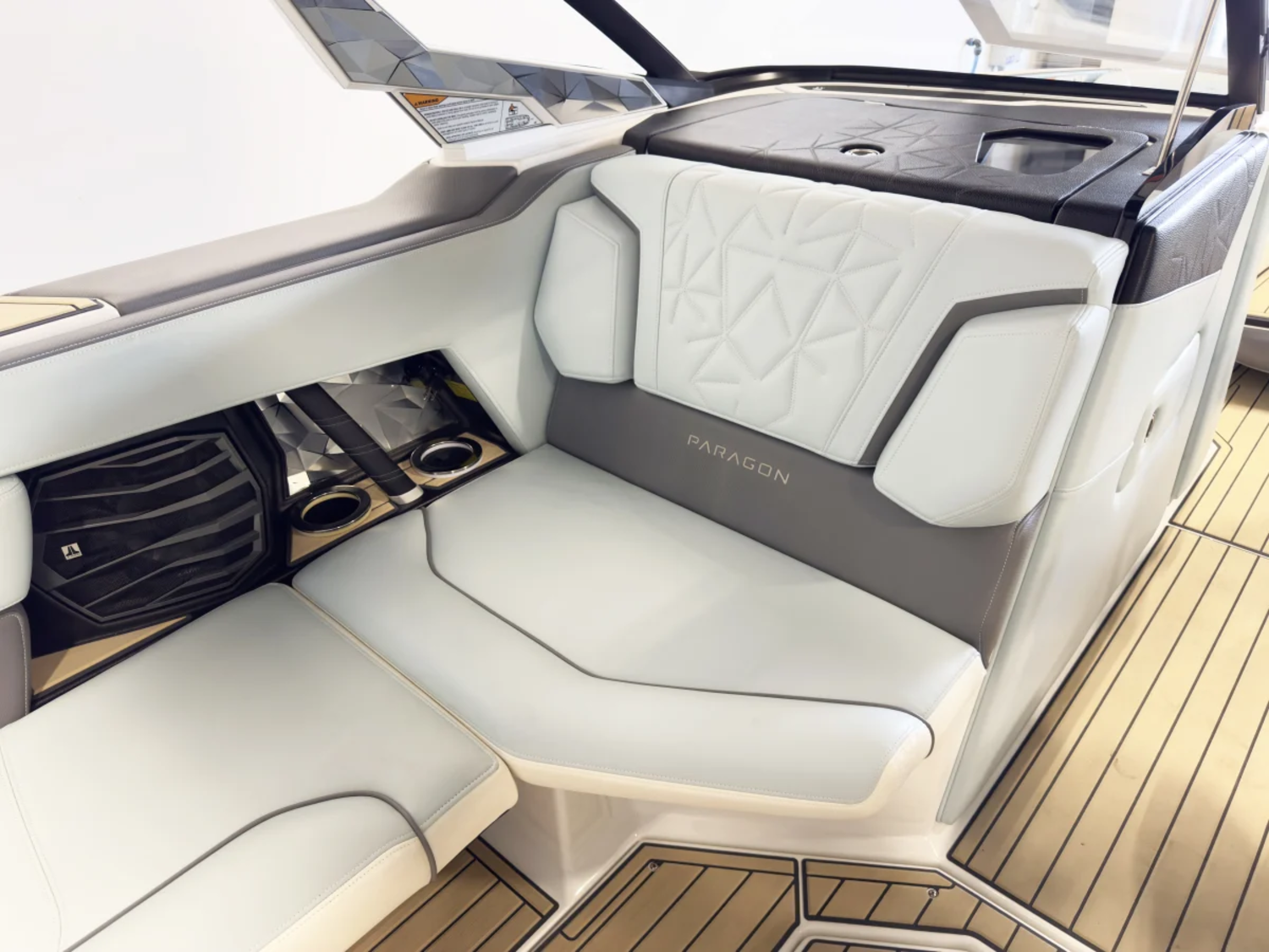 2020 Nautique P23
