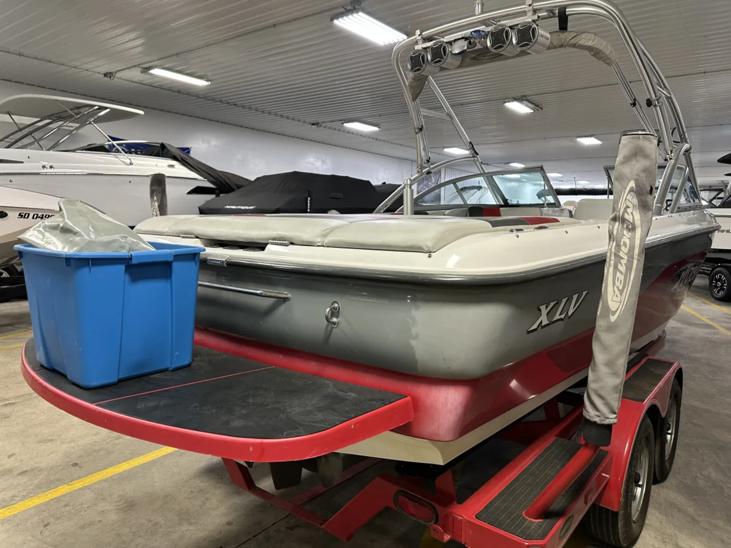2004 MOOMBA XLV TRAILER COVER INDMAR SURF