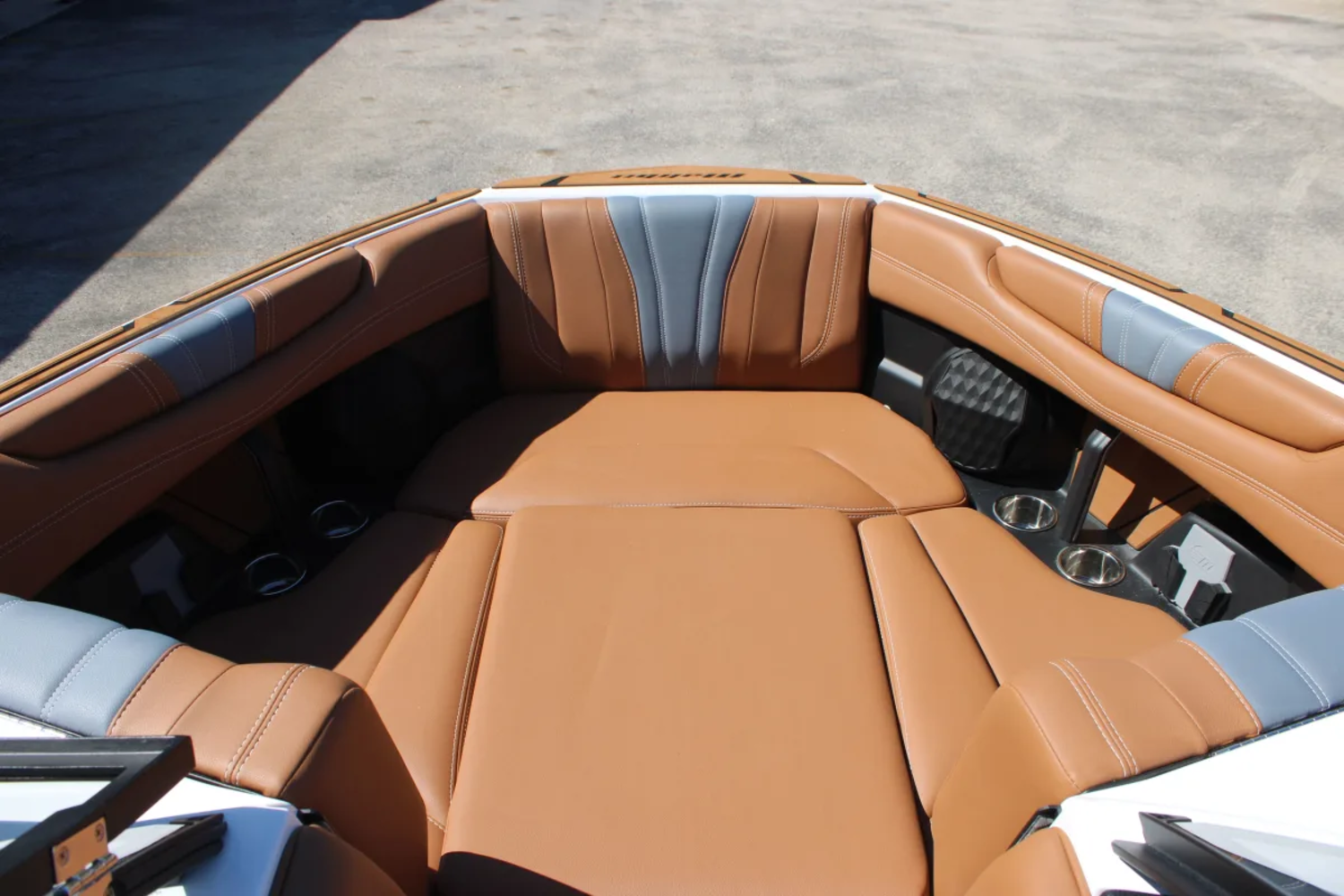 2026 Malibu 22 LSV