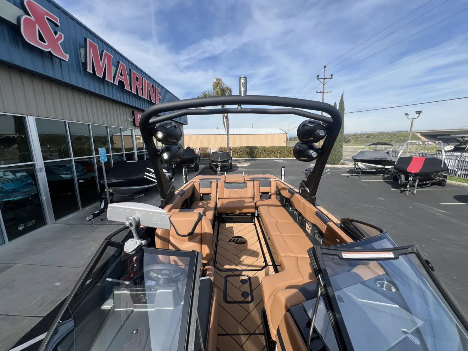 2024 Malibu 25 LSV