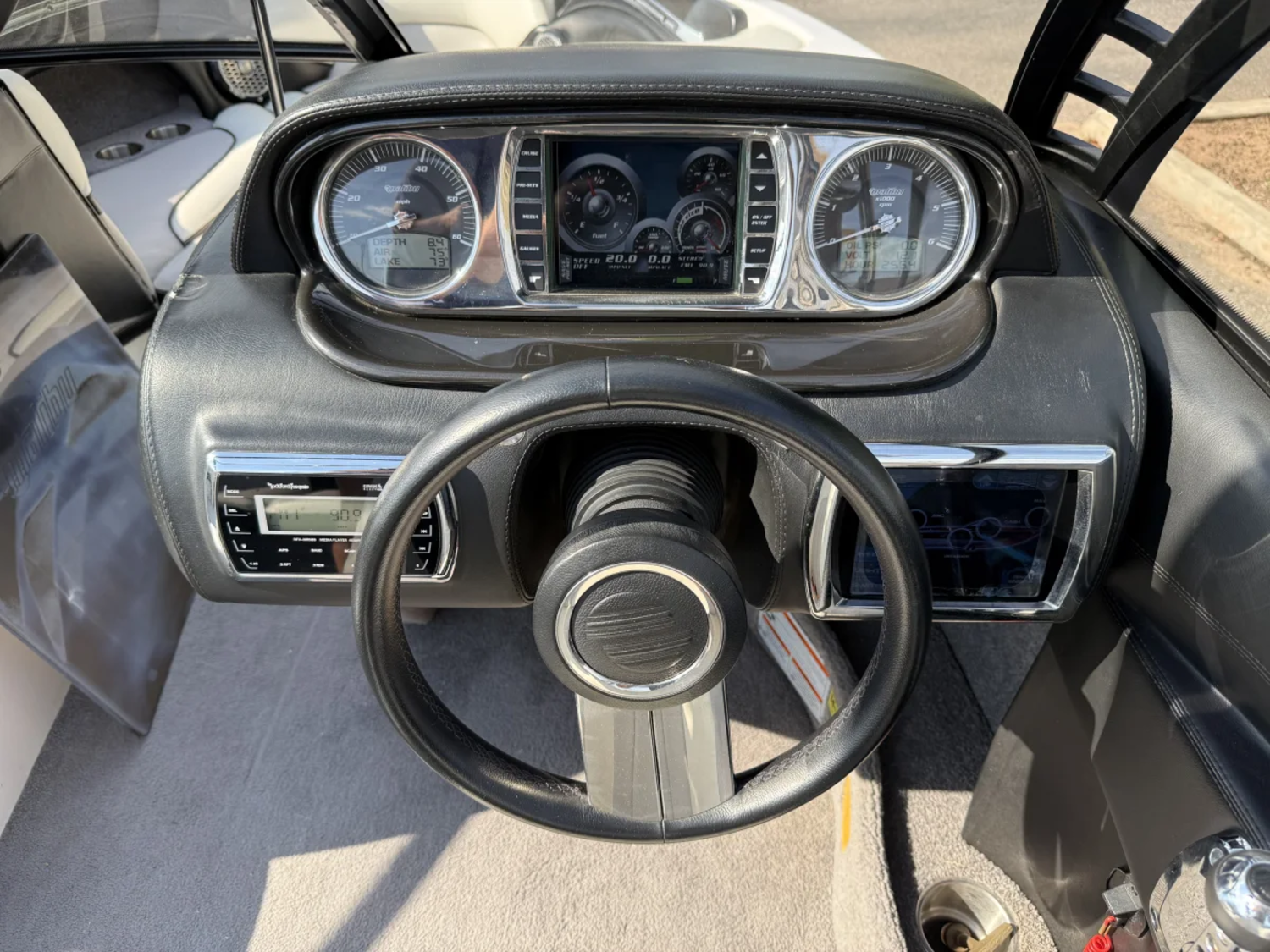 CLEAN 2011 Malibu VLX