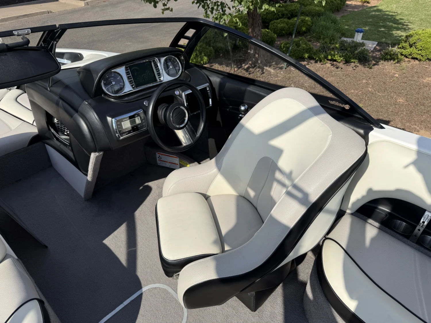 CLEAN 2011 Malibu VLX