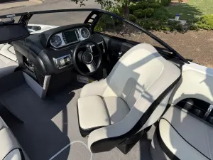 2011 Malibu Boats Wakesetter VLX for sale in Edmond, Oklahoma