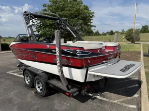 2011 Malibu Boats Wakesetter VLX for sale in Edmond, Oklahoma
