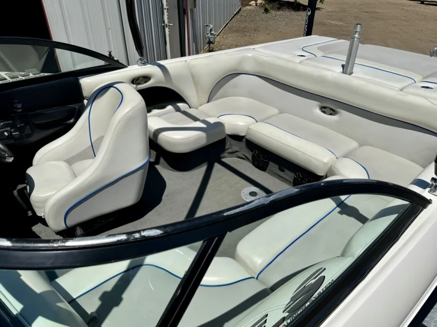 2002 Malibu Boats Wakesetter VLX for sale in Longmont, Colorado
