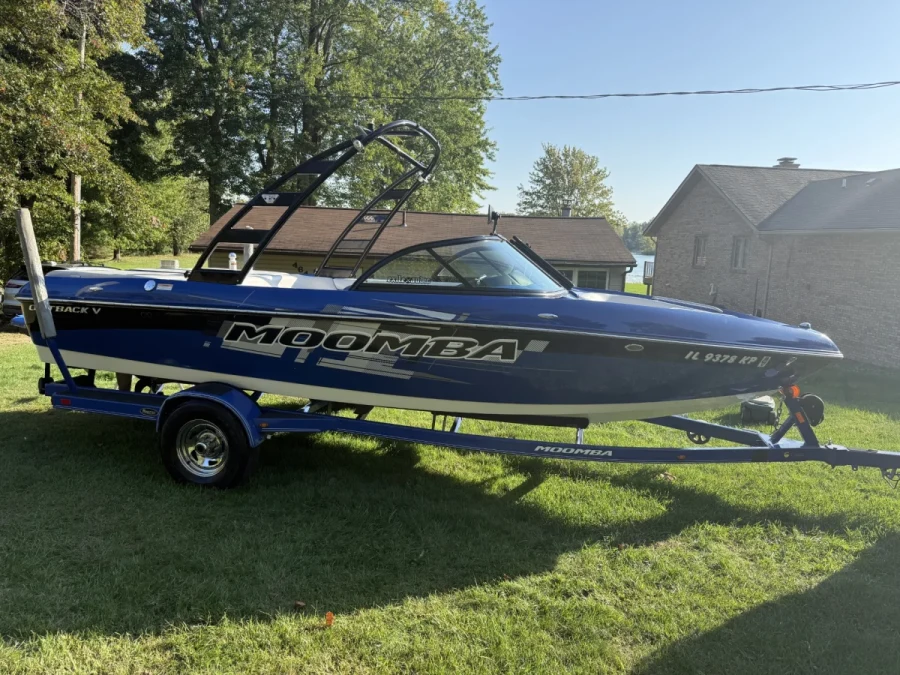 2013 Moomba Boats Outback V for sale in Bloomingdale, Michigan