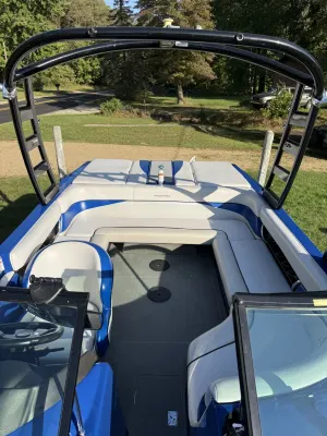 2013 Moomba Boats Outback V for sale in Bloomingdale, Michigan