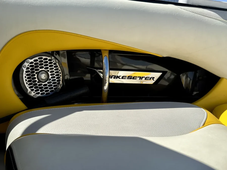 2015 Malibu Boats Wakesetter VTX for sale in Longmont, Colorado