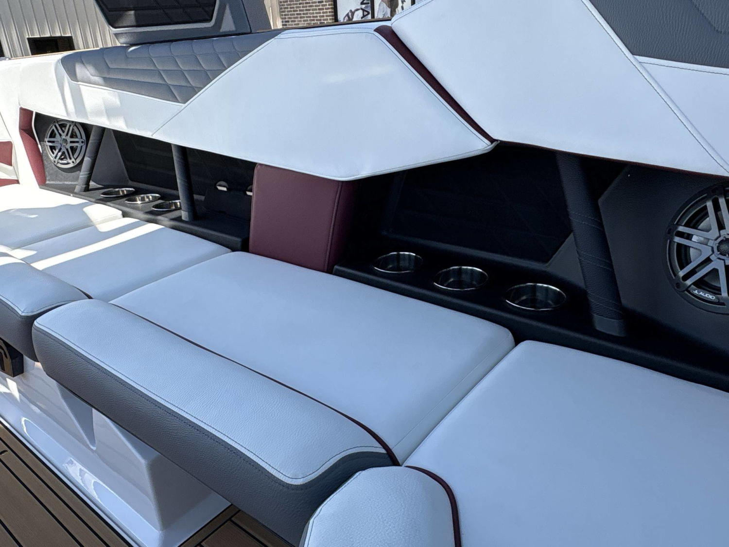 2026 Nautique S23