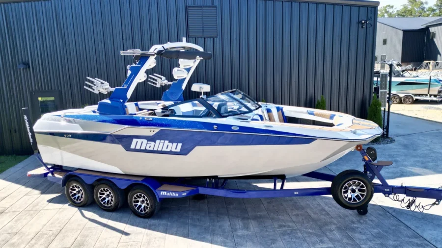 2022 Malibu Boats M240 for sale in Broadway, North Carolina
