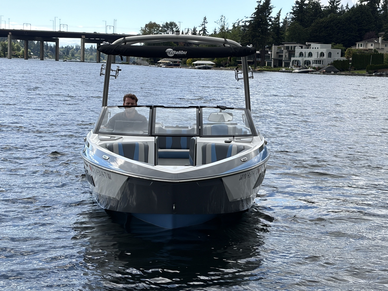 2024 Malibu 22 LSV