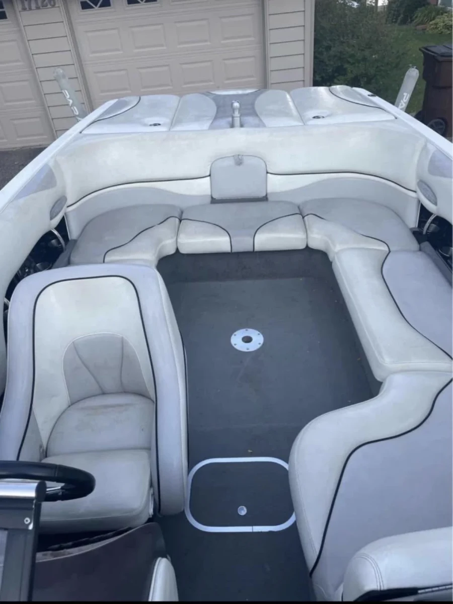 2005 Malibu Boats Wakesetter VLX for sale in Shakopee, Minnesota