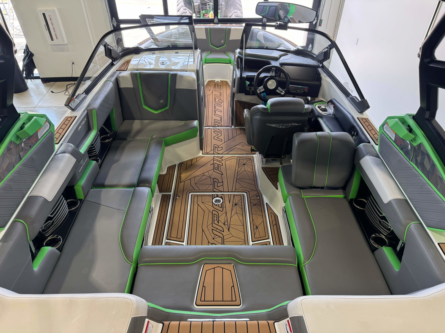 2019 Nautique Super Air Nautique G21