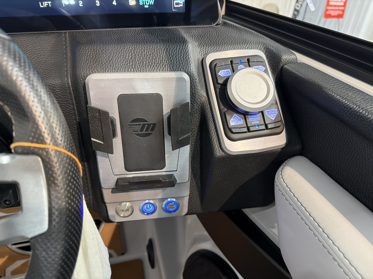 2025 Malibu 23 LSV