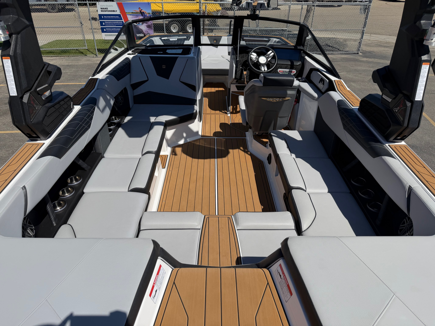 2023 Nautique S23