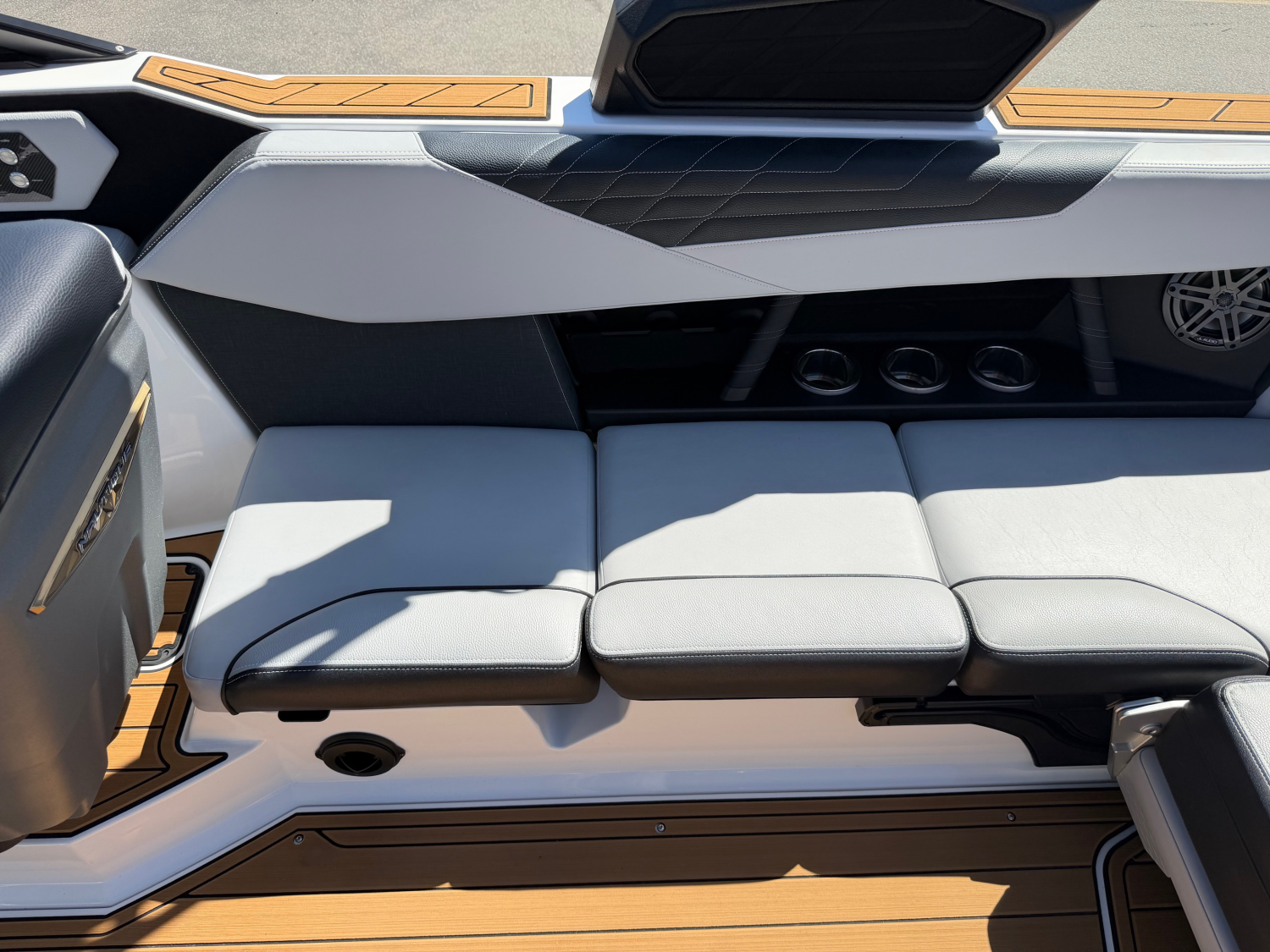 2023 Nautique S23