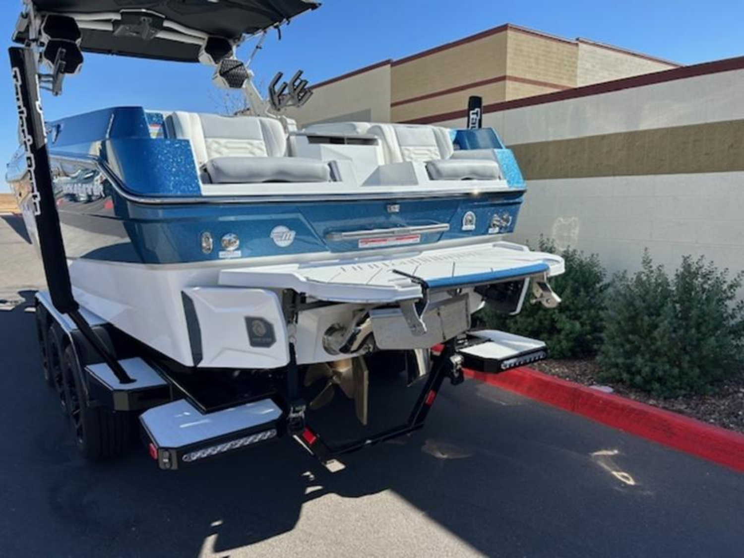 2025 Malibu Boats 26 LSV