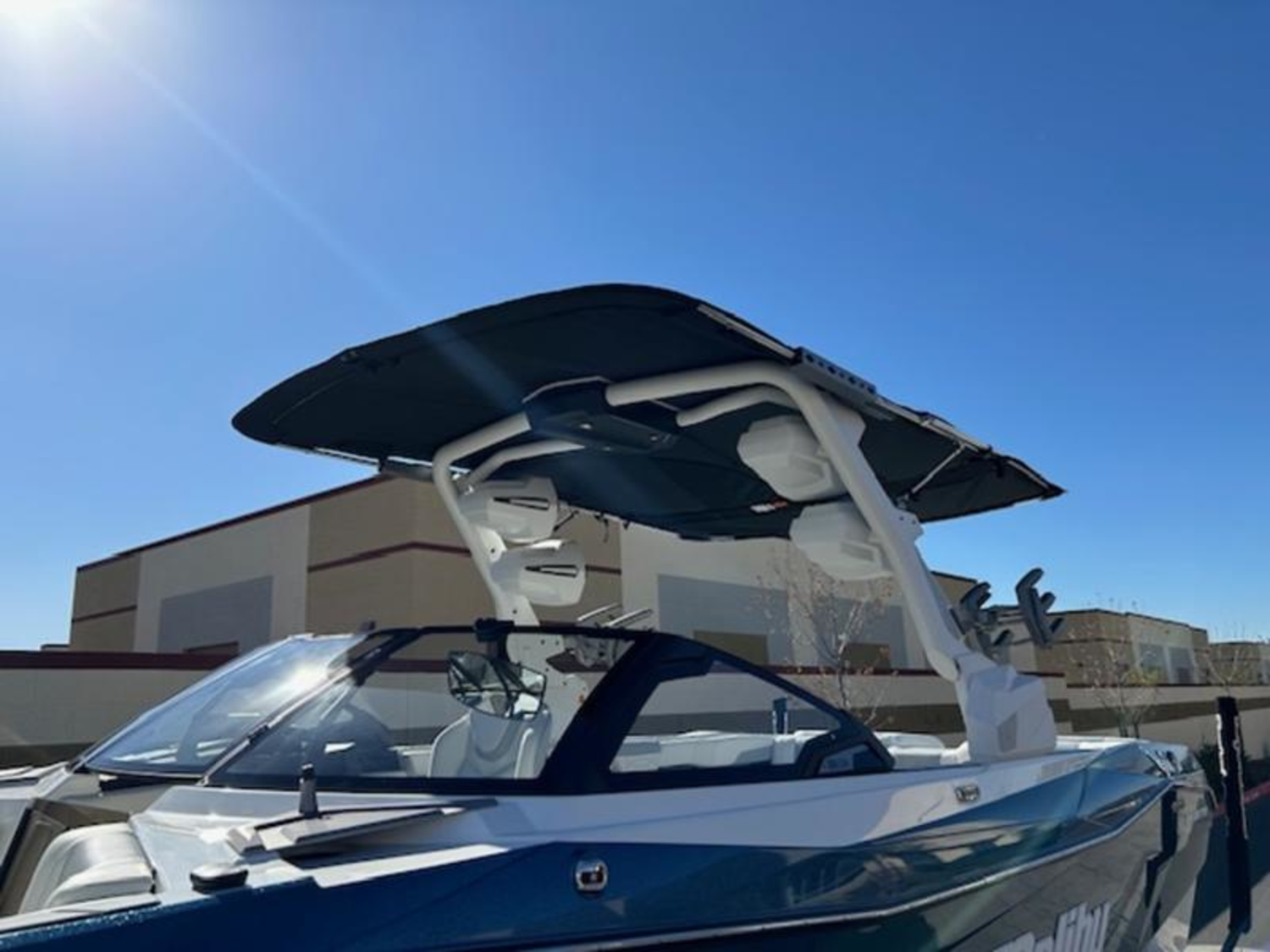 2025 Malibu Boats 26 LSV