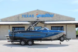 2016 Malibu Boats Wakesetter 23 LSV for sale in Austin, Texas