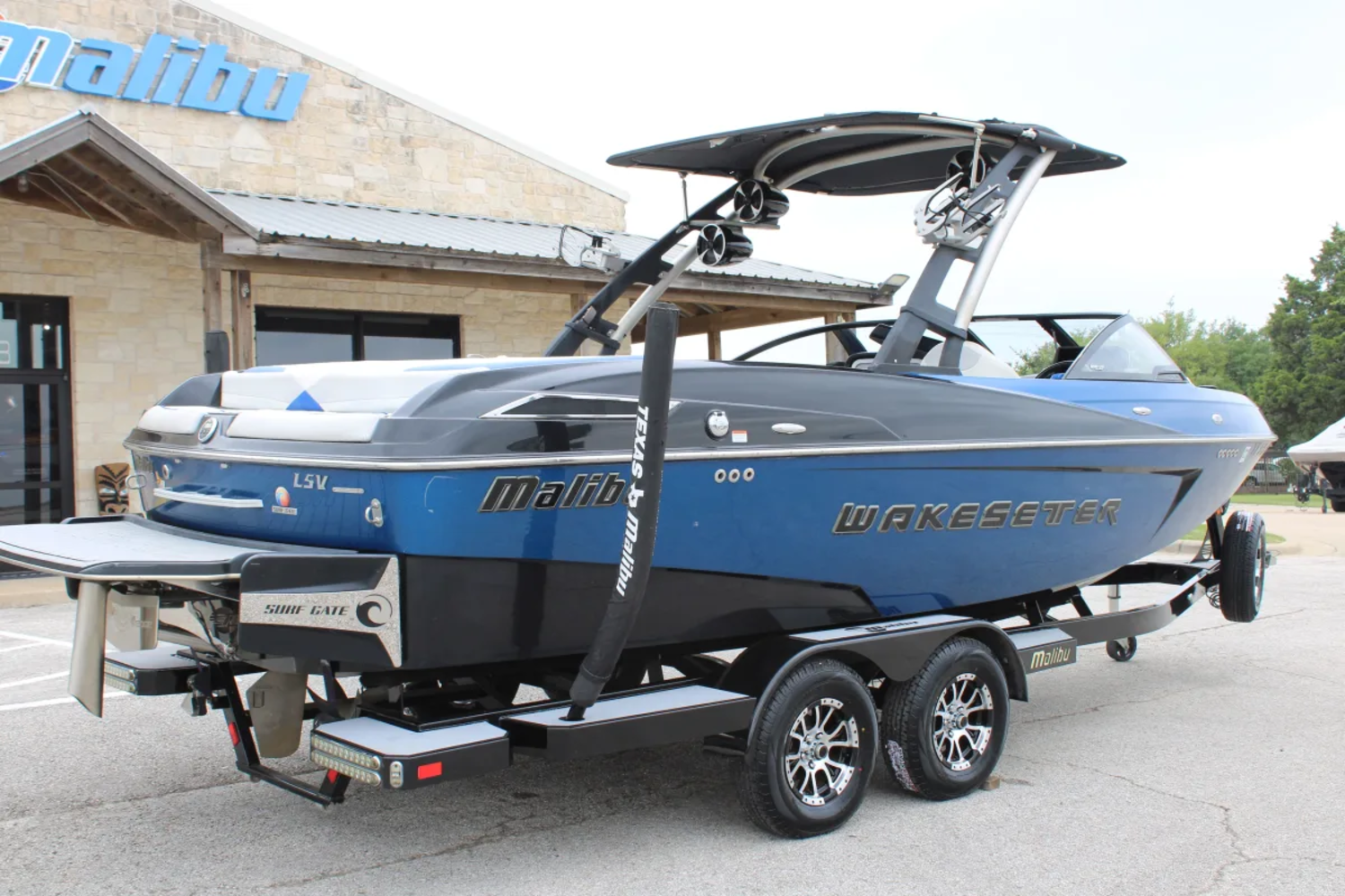 2016 Malibu 23 LSV