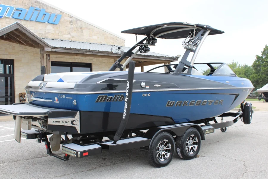 2016 Malibu Boats Wakesetter 23 LSV for sale in Austin, Texas