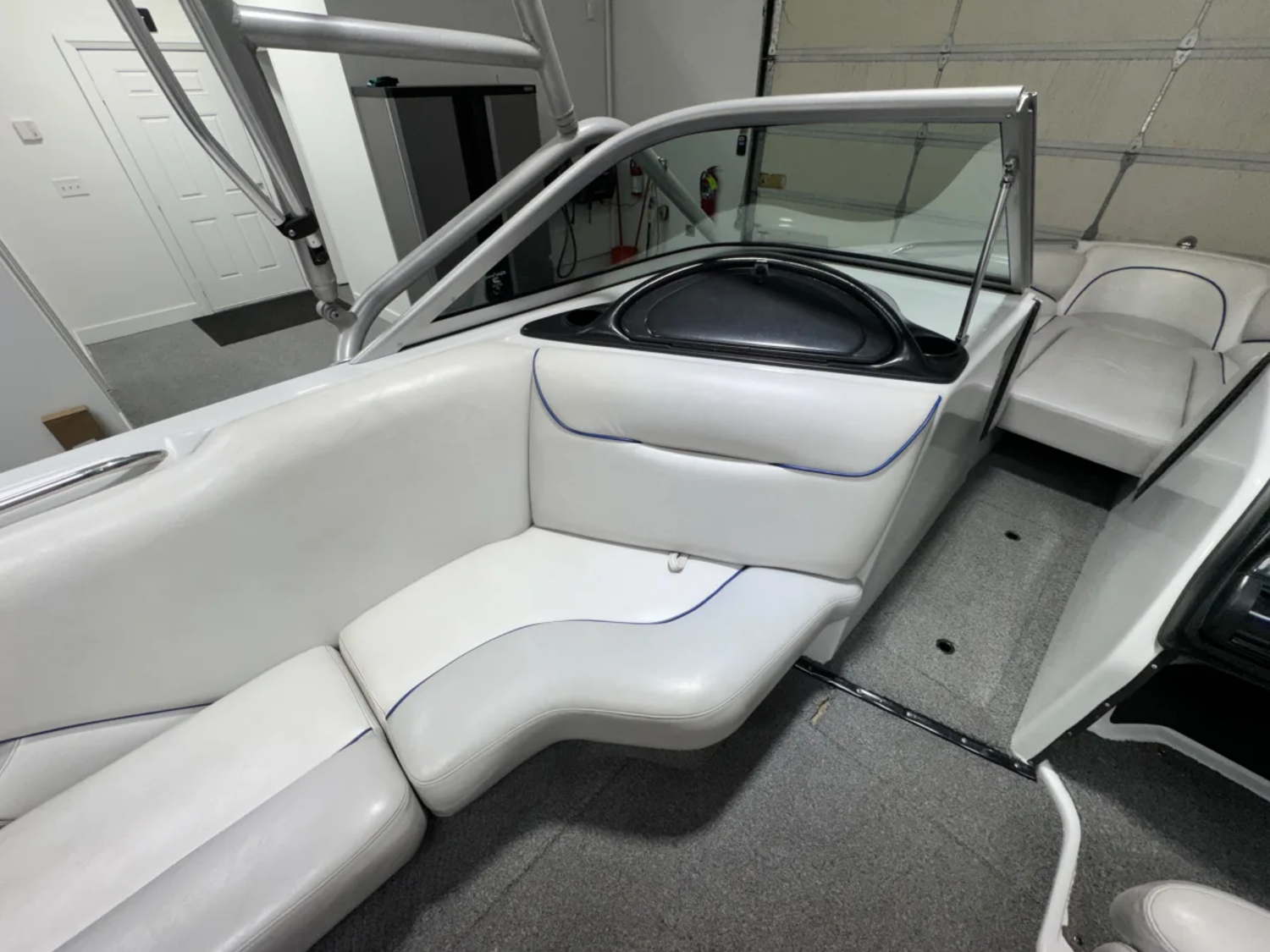 2005 Sanger V215 Original Owner Only 369 Hours