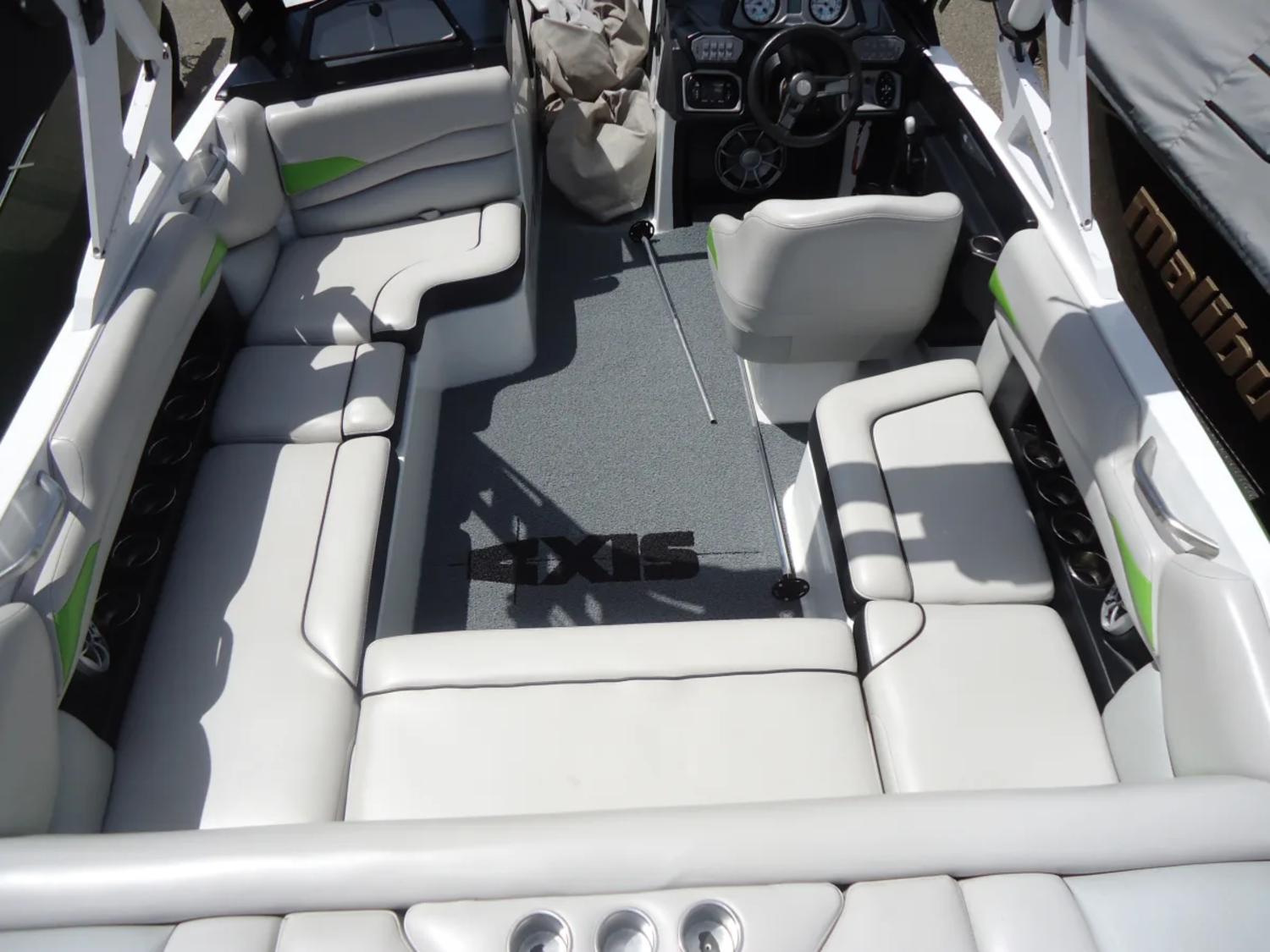 2018 AXIS A22