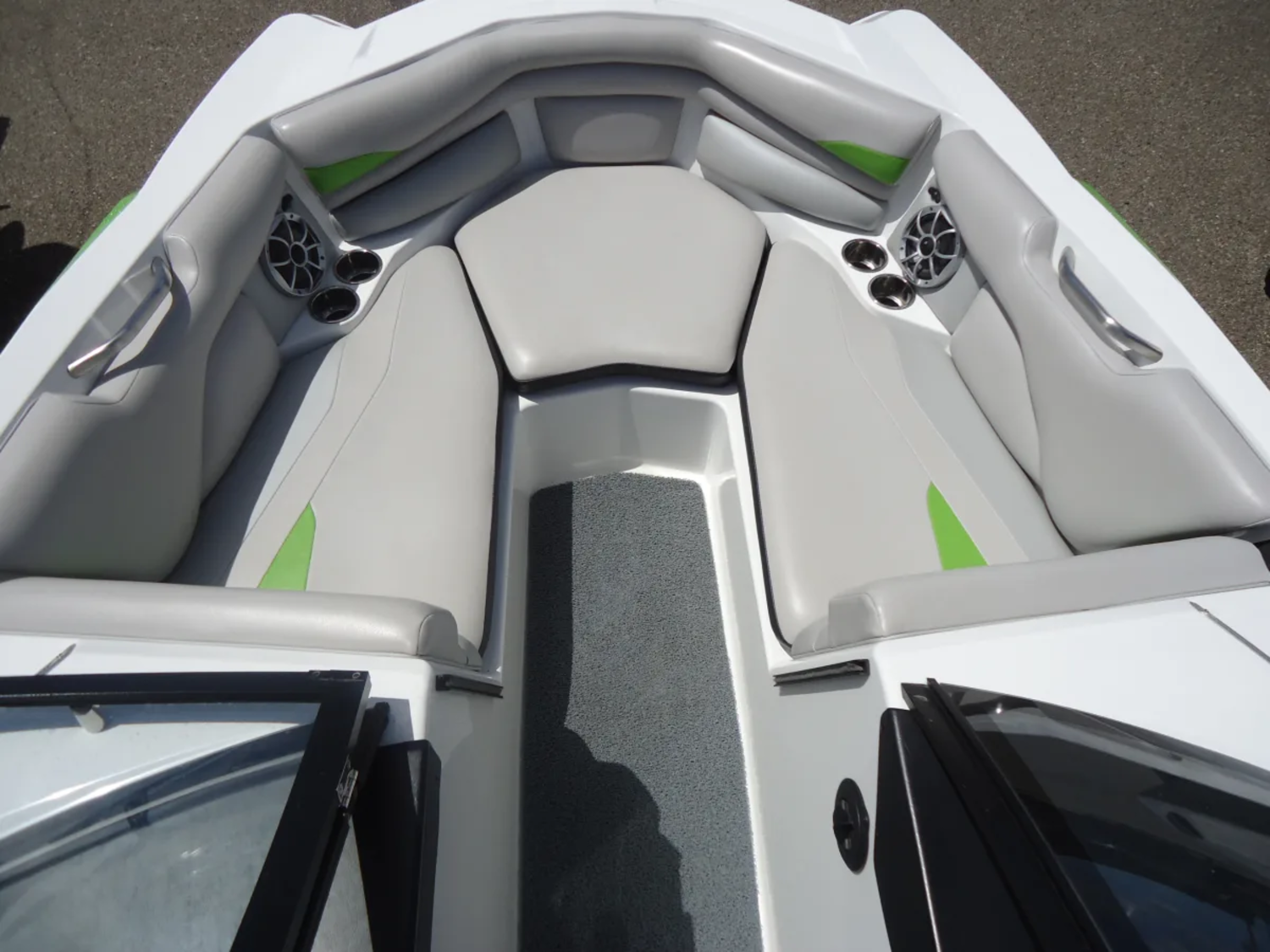 2018 AXIS A22