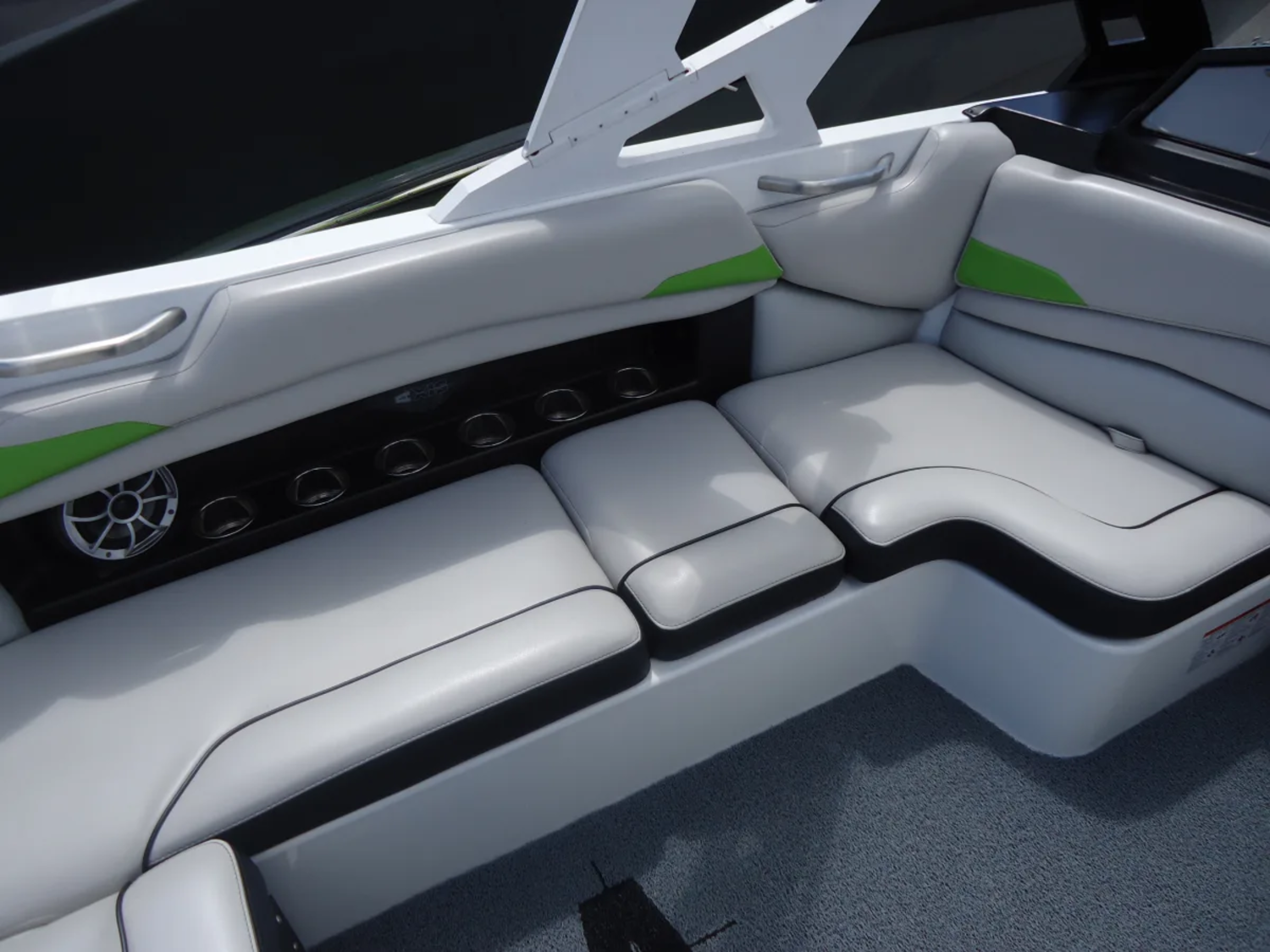 2018 AXIS A22