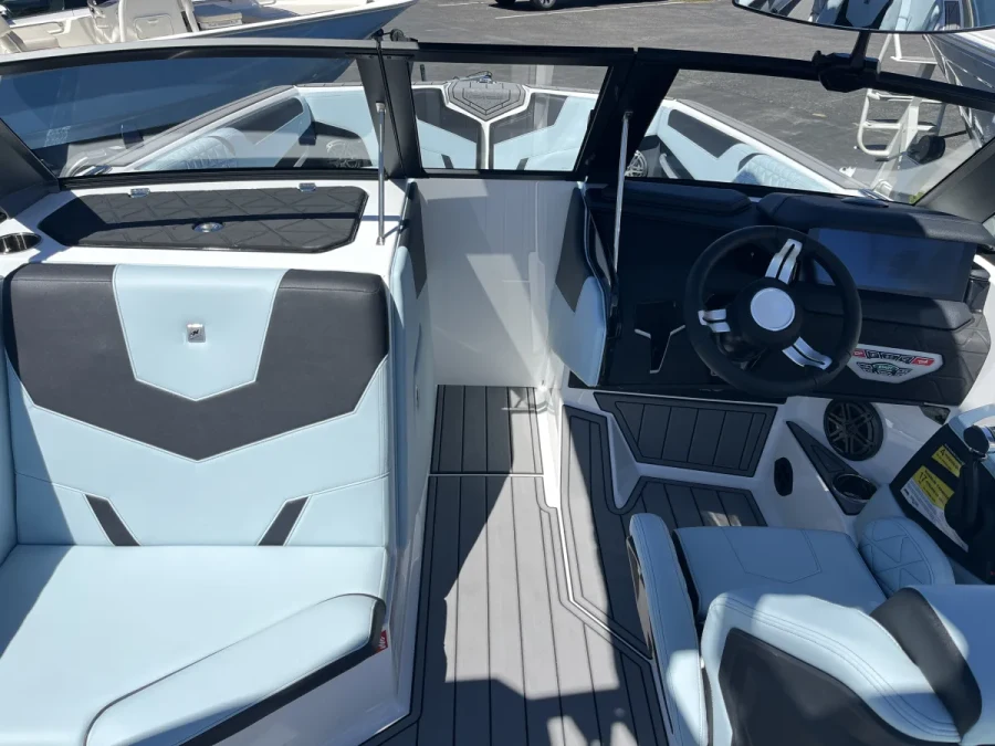 2026-nautique-gs24-131699-image3_141018.webp