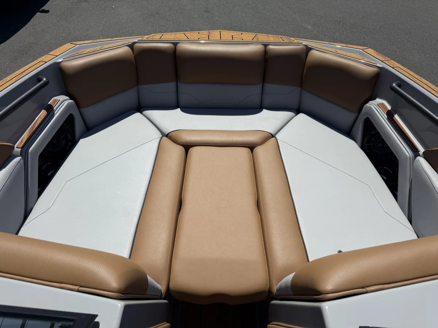 2025 Moomba Max