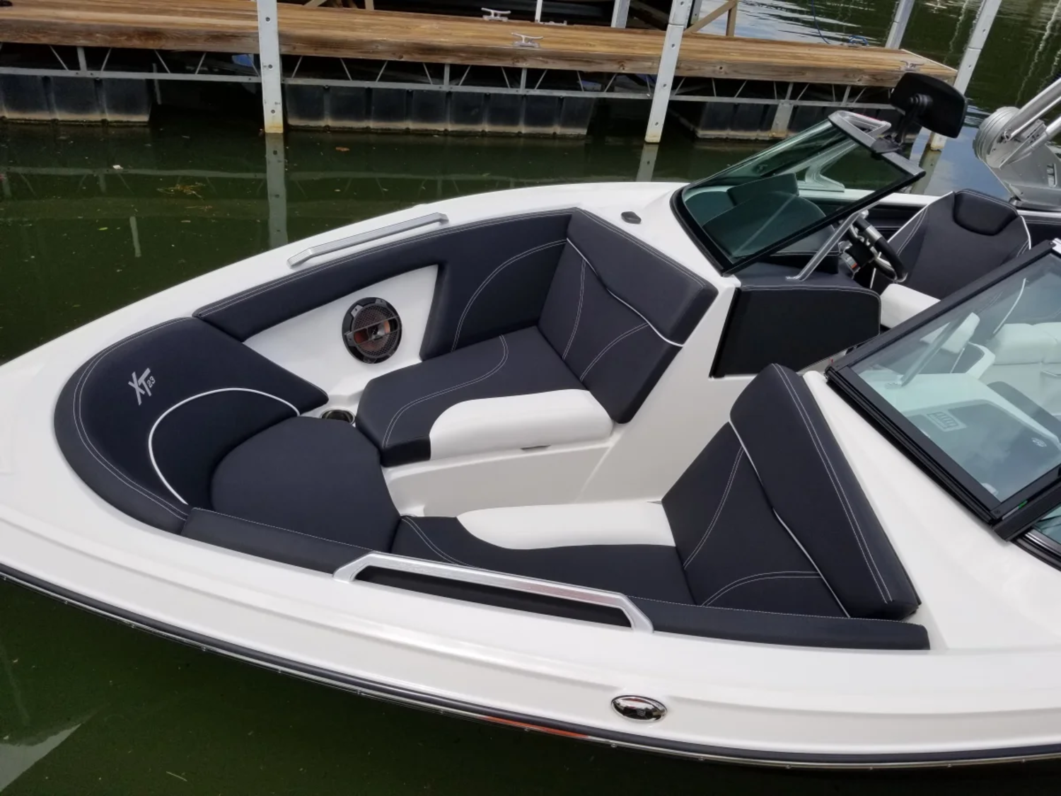 2018 MasterCraft Boats XT23
