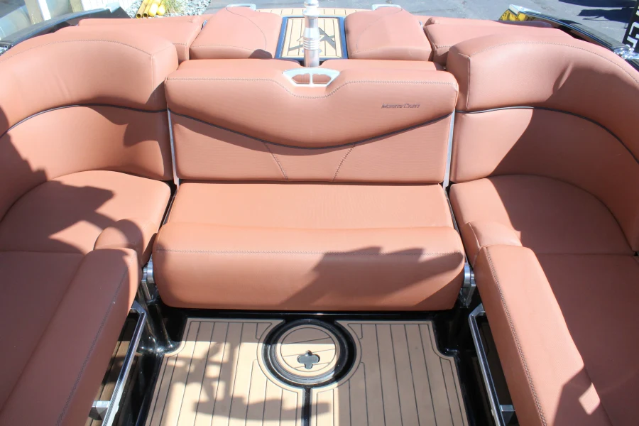 2018-mastercraft-x23-131756-image16